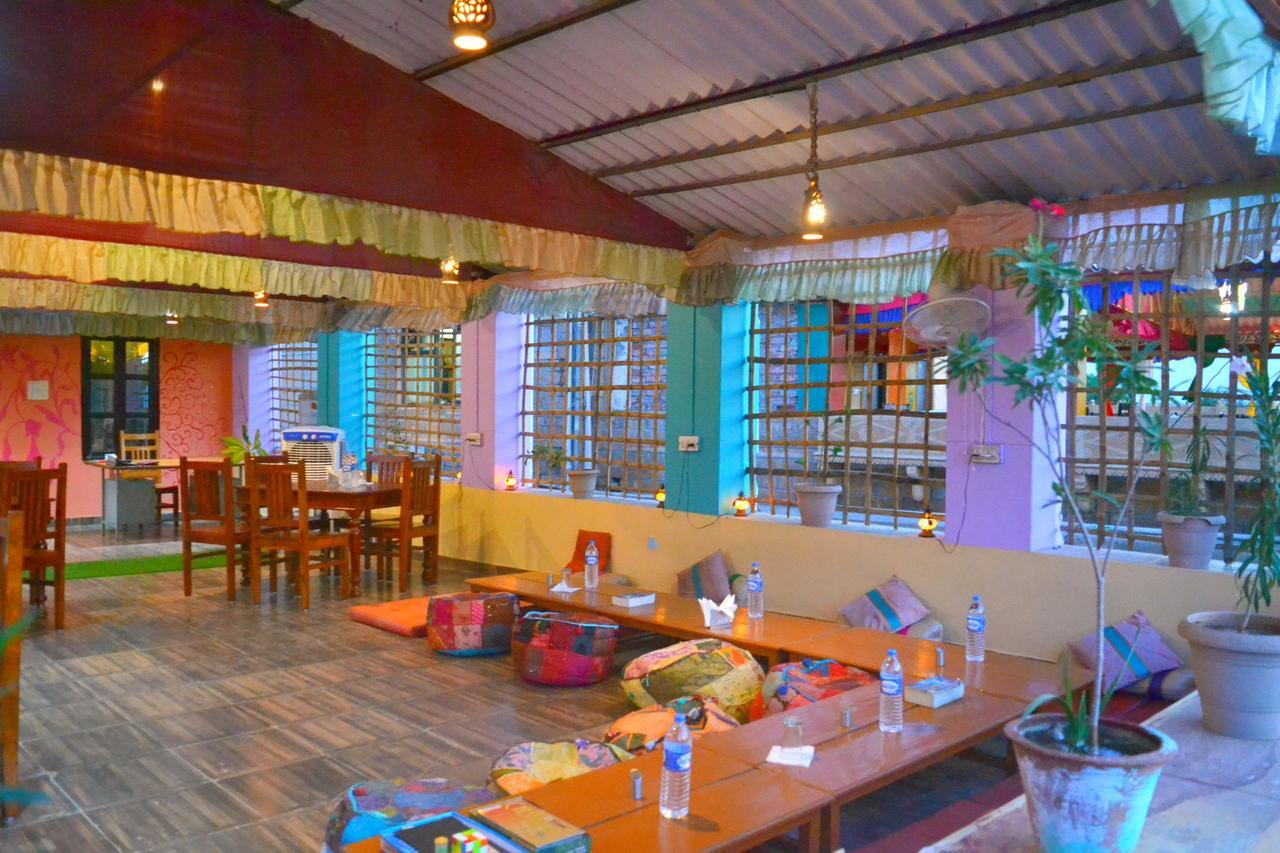 Hotel Kavi Palace 斋沙默尔 外观 照片