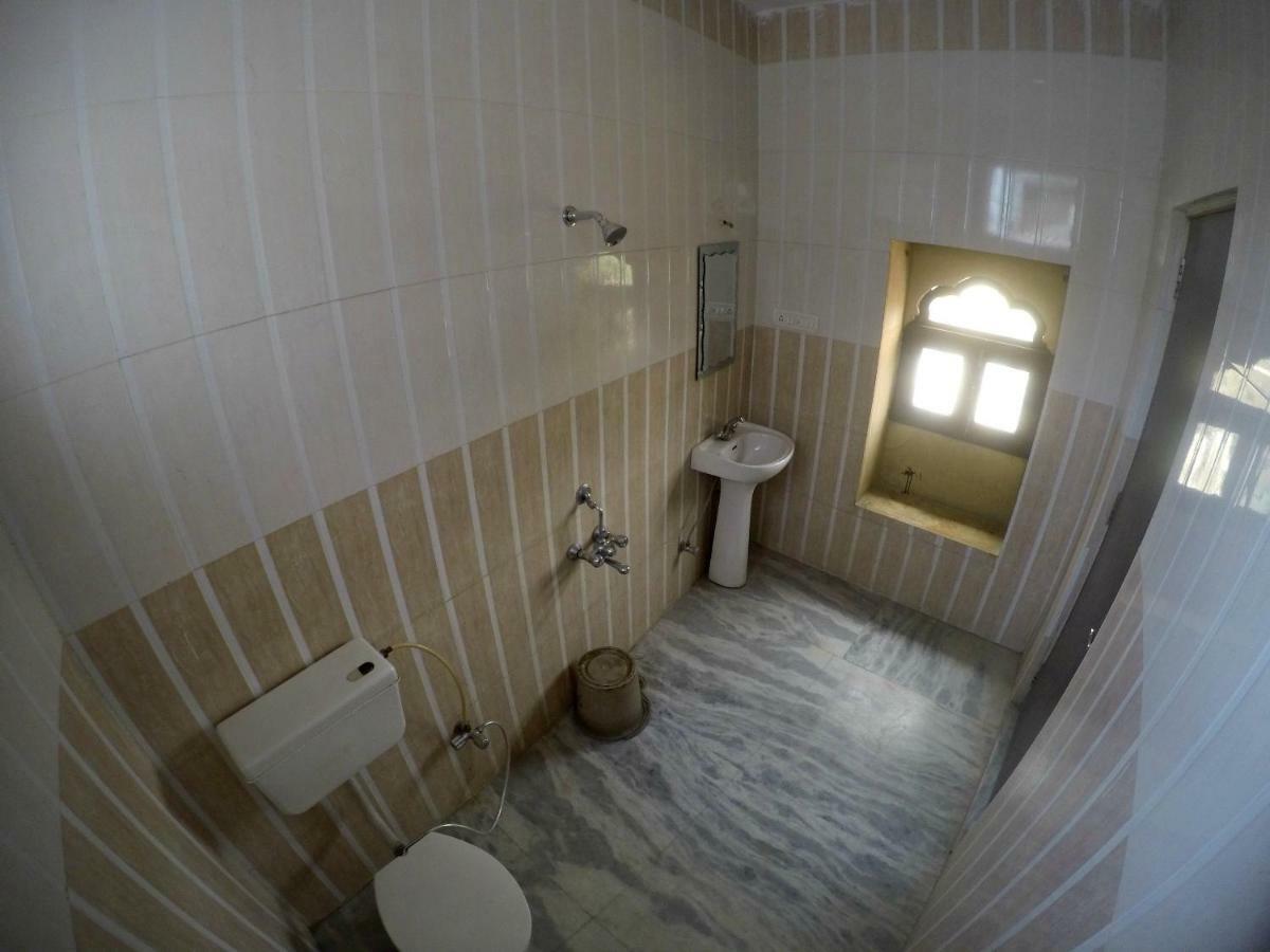 Hotel Kavi Palace 斋沙默尔 外观 照片