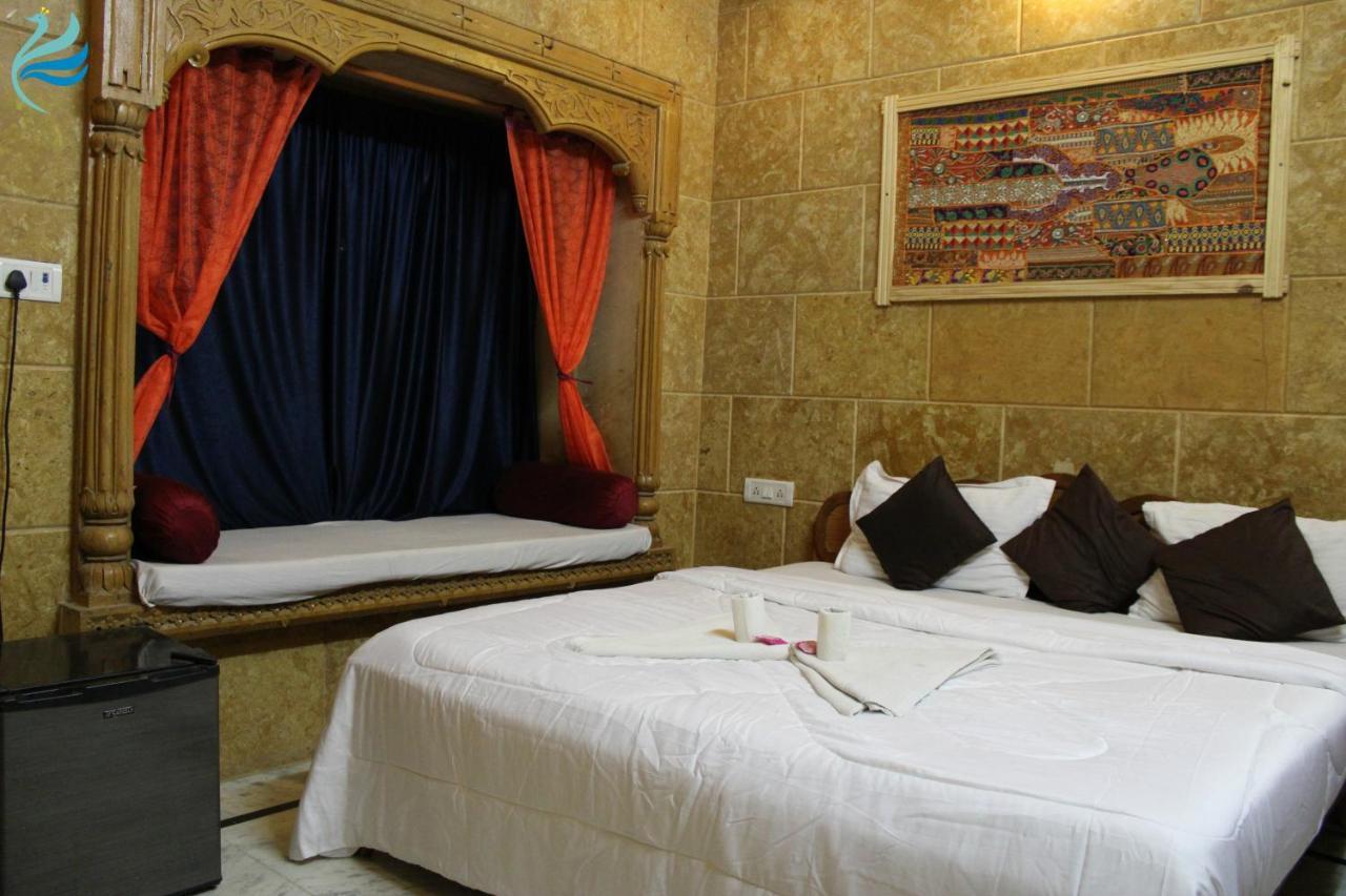 Hotel Kavi Palace 斋沙默尔 外观 照片
