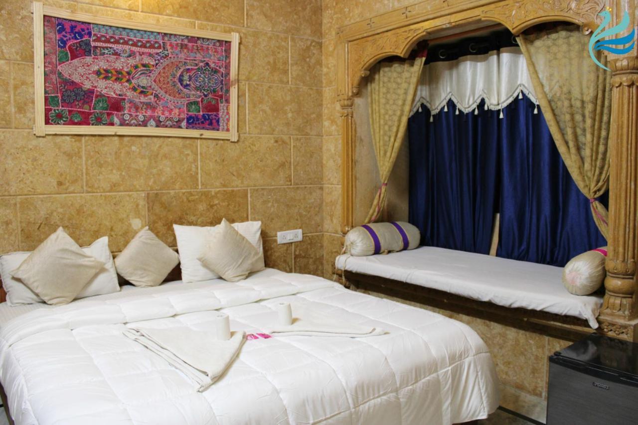 Hotel Kavi Palace 斋沙默尔 外观 照片